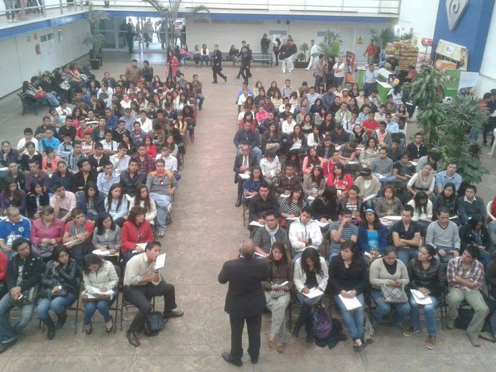 Dinámica grupal del curso de liderazgo